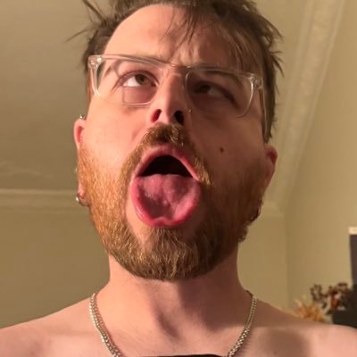 Pierced Aussie Gooner Bro 😵💫💦🇦🇺 Foot Freak 👣 Hole Stretching 🕳️ Big Toys Only 🍆🐽 Exhibitionist ☀️ 📩😈Customs💰 Self Foot Worshipper 🦶 @lochiexgoons