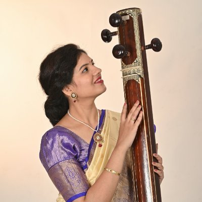 🎶 Hindustani Classical Vocalist | Jaipur-Atrauli Gharana
🎼 Rare Ragas• Intricate Layakari • Emotional Depth
🌸 Preserving the soul of Jaipur Gharana