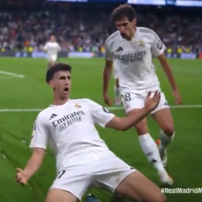 fvd129byf89105's profile picture. @Matheusss8667 Sub Tenho 19 anos! Sou metade brasileira e metade japonesa, e sou madridista! 、Minhas raízes exatas 🇧🇷🇯🇵🇨🇺🇿🇦