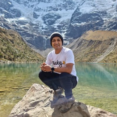 JhorCondezo's profile picture. ✨Mereces lo que sueñas…