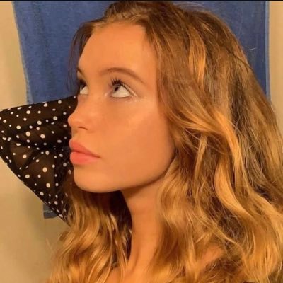 🌸18+ pls🌸 pre-op gamer girl from Canada 🌸🌸 beautiful 😻 🌸 🌹🕶️