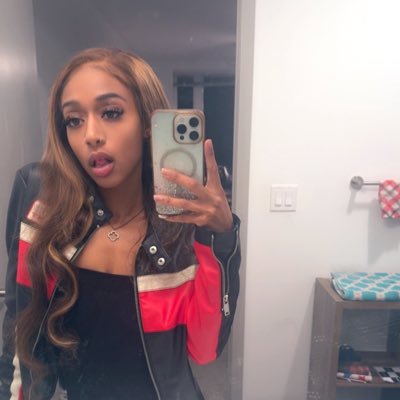 1londyntipton's profile picture. God 🙏🏽 | 3️⃣| 📚|💋💕🌙💵