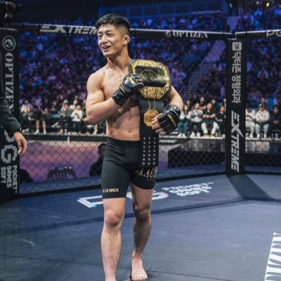 komakine_t's profile picture. BLACKCOMBATフライ級チャンピオン 初代FightingNexusフライ級チャンピオン 群馬県出身 東海大学 柔道部 格闘家 MMAFIGHTER 所属fightbase MMARecord18-5 코마키네 타카히로