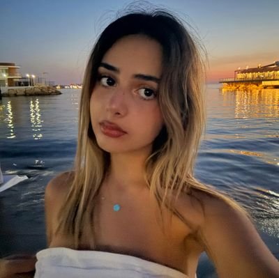 UnfilteredLynnn's profile picture. random thoughts/observations and authenticity all the way