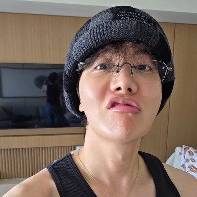 annarmyclara's profile picture. letras | ufjf