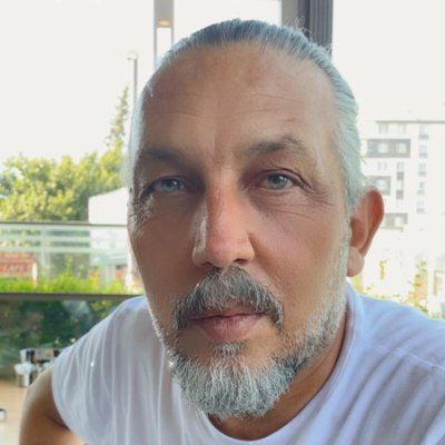 YOzsoy52916's profile picture. 