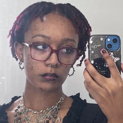 whoiskrris's profile picture. 