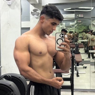 Fitness isn’t just physical—it's mental | Helping you build muscle and a powerful mindset | Sharing my journey and experience