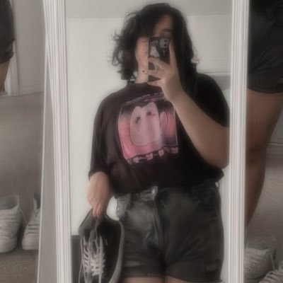 junnipei's profile picture. || They/She || Just an emo lesbian // on E since Feb 14 which is kinda funny ((24))