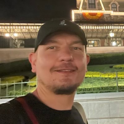 justingodard's profile picture. Canadian 🇨🇦🏳️‍🌈 Civil Servant 👨🏼‍🎨👨🏻‍🌾👷‍♂️Plant & Chihuahua Dad 🐶🐶🌿 Art & Nature Lover 🎨🌳