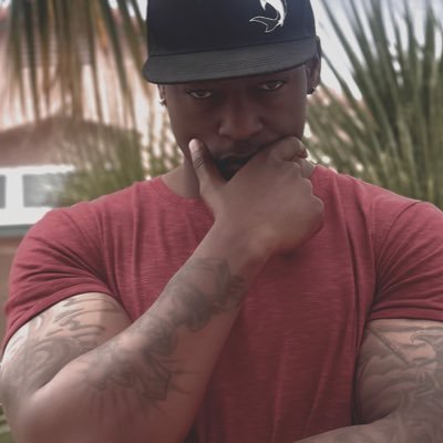GEEEEEEEK, Rapper (32k monthly listeners), Youtuber (38k subs), Anime Fan (95k tiktok) https://t.co/VXfHVcFCbB