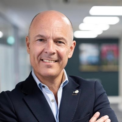 Partner and Head of Commercial Team @hcrlaw and Non Exec Director at McCartneys. All views are my own. Contact : 07909 970 323 or rcapper@hcrlaw.com