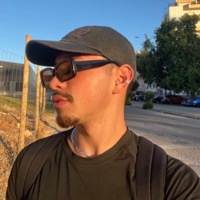 Samuel25332's profile picture. 