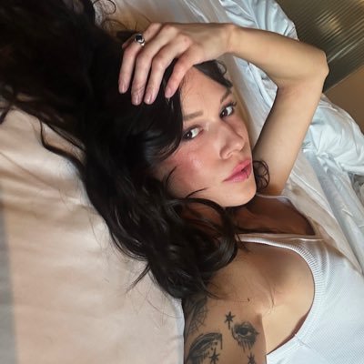 dehydrated and over caffeinated - I like music, a lot - https://t.co/FJOFPhE6JT