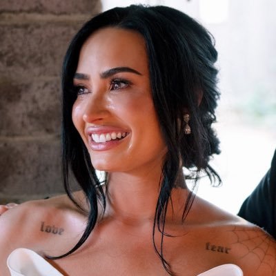 louisrevamped's profile picture. treat people with kindness - fan account