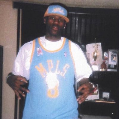 HoodBaby047's profile picture. PHX ☀️ @KingJames no I’m not a fan of LeBron I’m Family 🐐