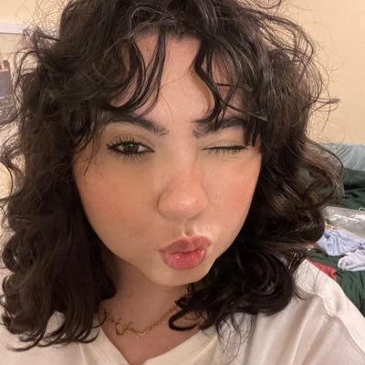 Zzaynabb__'s profile picture. hi friends