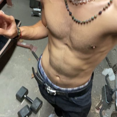 24 l Latino Athletic massage therapist livin in SoCal. Dm for a cheap body rub😎 Generosity comes a long way 🪐 https://t.co/irnptOo4y2