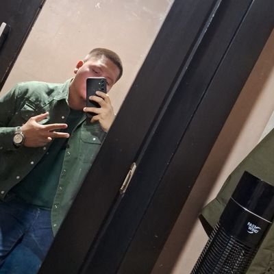 Alejandro_MG4's profile picture. The life is red.