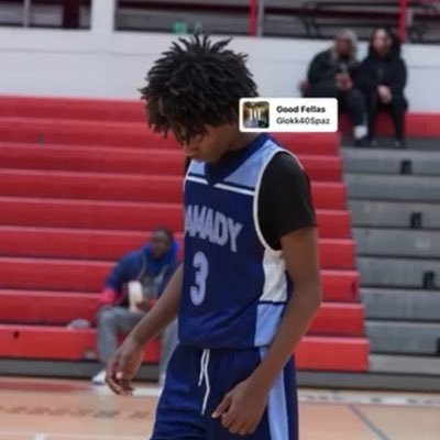 2 sport Athlete🏀🏃|CO 28’ |Combo Guard🏀 |Hamady highschool flint| 5’10 130 lbs| Long Jump| PR:15’8 |4x8|