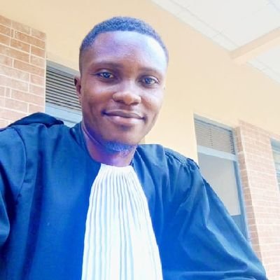 Avocat, chercheur en Droit des affaires
