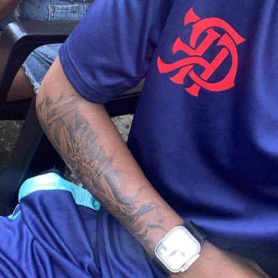 meu conteúdo é ser gostoso e gostar do cr7 https://t.co/JaItGpBcoV