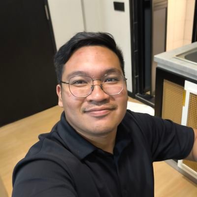 paprikapotter's profile picture. Dengan kekuatan bulan yang paling baik,
Harapanku besar dunia kembali asyik,
