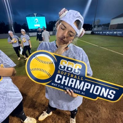 stephhbasso's profile picture. Coastal Carolina Softball #3 👌🩵