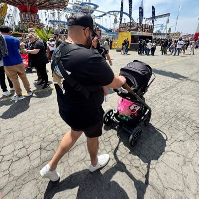peteryanni's profile picture. 
