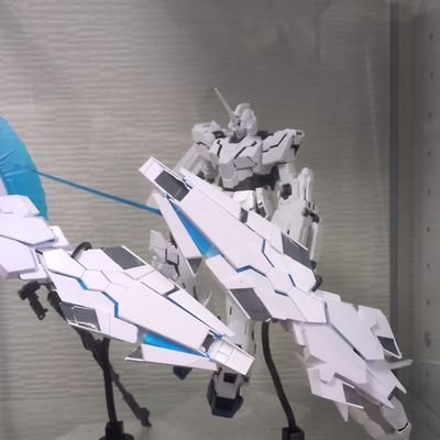 中学3年生です
好きな物は ガンダム ゴジラ モンハン
エヴァ ひぐらしです!
好きなゲームはモンスト、バトオペ2
です!
仲良くしてください(꒪¯꒳¯꒪ )