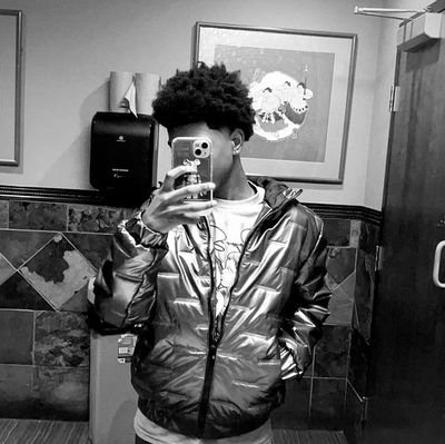 I'm a twitch streamer
zackandrew224 is my twitch username
my discord is zack_a0
follow for follow