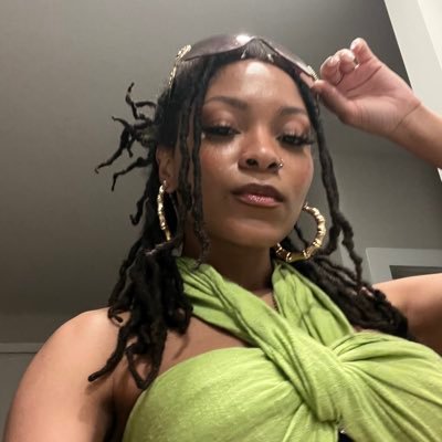 24 • model/cd/pose coach• lesbiana • ig: adorexjas • AL/ATL • $jasminebrianna01