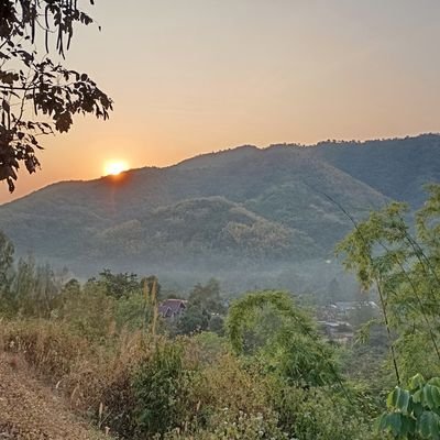 KhmYant's profile picture. 