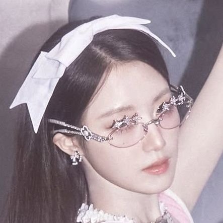 https_ravy's profile picture. 