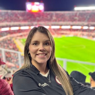 Licenciada de Comunicación y Periodismo de la UPC.
Socia Adherente de Universitario de Deportes
| 27 ⭐