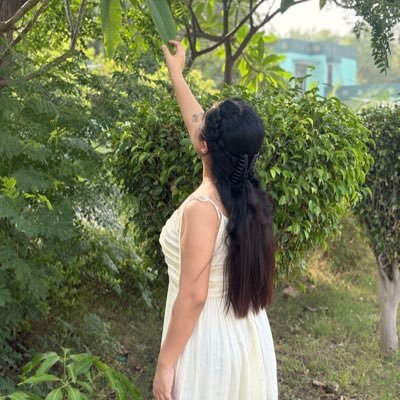 Skin,Hair & Nails Medical Practitioner | MBBS Doctor | Travel Entusiast | Lifestyle Influencer | Med Educator | YouTuber
