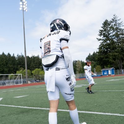 Olympia HS • 6’0 • 170 pounds • CB/WR • 3.5 GPA • 🏈🏃♂️ ||C/O ‘27|| • Cell: 360-999-0961 • Email - phitsamayethan@gmail.com