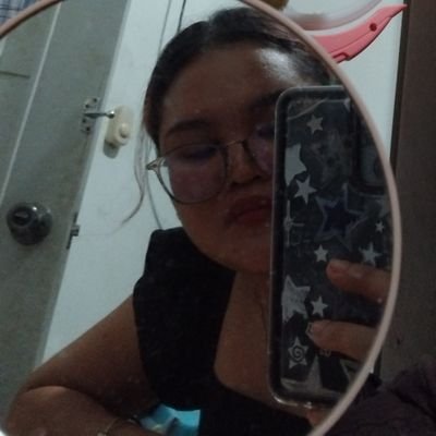 badingsuperstar's profile picture. mom, im tired