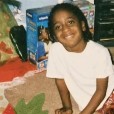 lilzxggy's profile picture. just made another page. following back who i followed. 🫡