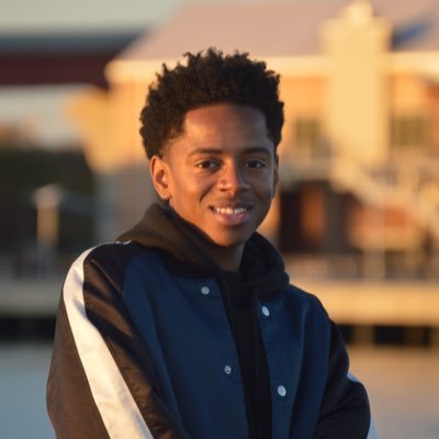 Software Engineer 🇸🇳 | Educator | Self-taught inventor | Working on https://t.co/uPQJb2P5rh |
@holbertonschool cohort 8 | s3 - s5 @_buildspace