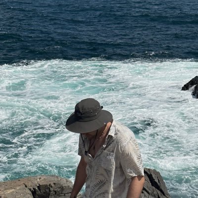 PDmytriiev's profile picture. Using stablecoins in DeFi to earn yield arc.
Research trends and write about them.
In Web3 since 2019.