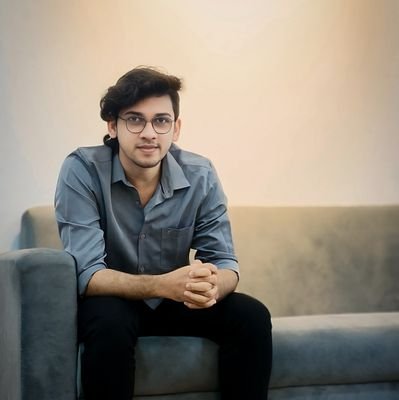 👨💻 Java Full Stack Dev | 🎬 Scriptwriter | 🎤 Speaker
💡 Building tech + storytelling magic
🚀 https://t.co/psFQpmwHZI 2024 | #OpenToWork
💻 Sharing code, projects & r