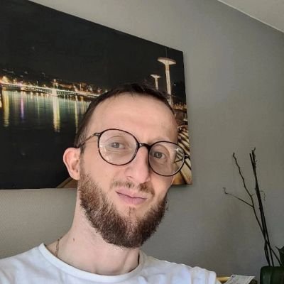Modérateur/Animateur sur @SebSSol LIVE 🎮
Geek accroc d'informatique ⌨🖱 notamment d'hardware PC 💻 et de gaming 🕹toutes plateformes confondues