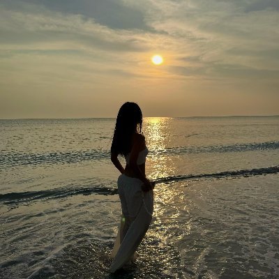 95463608Amanda's profile picture. always be happy...😊😍