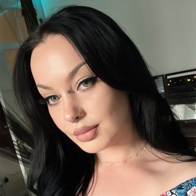 Professional Mean Girl - Financial Dominatrix ♡︎ £30+ initial tribute. Serve & obey. @FindomDemi