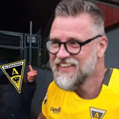 icedoutcj's profile picture. 🖤💛