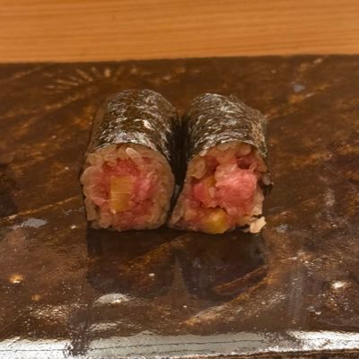 🍟🍔屋さんの可愛い制服でおもてなし担当をしているおねーさんです。 教育学(修士 / 東京学芸大学/GPA3.76 )某ロー(既習/全面)進/WAIS-IV 143 R3/07呉クラス→R4論文×R5お休みR6論文× R8司法予定