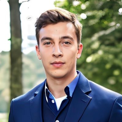 PedroFTres33's profile picture. 