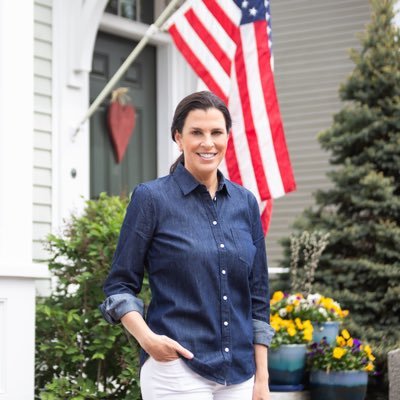 Granite Stater born and raised. Mom of 4. Entrepreneur. Dedicated Advocate. NY Times Best Selling Author.