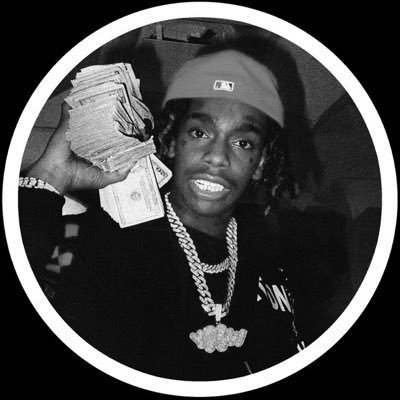 AparmentC's profile picture. wwwwww